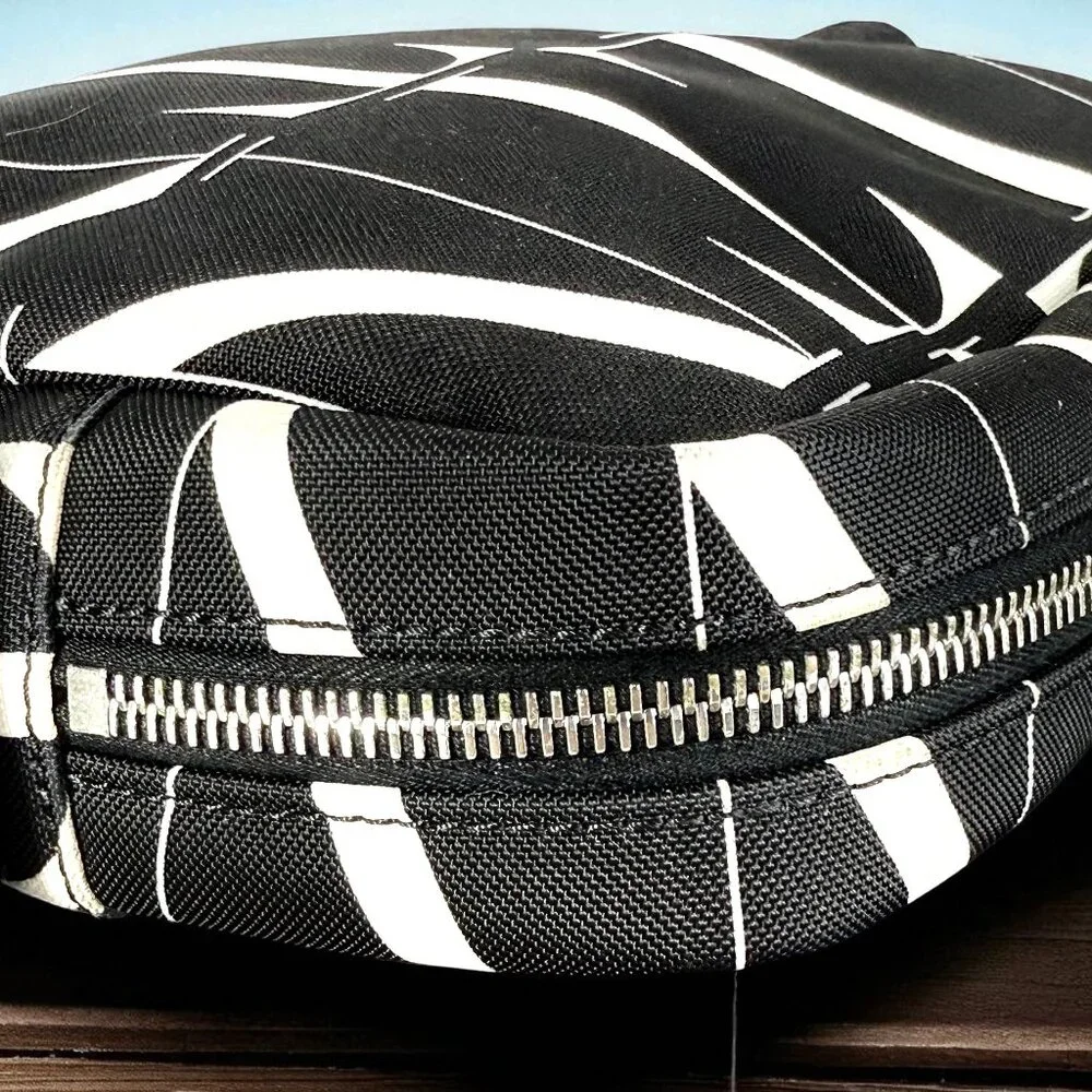 Valentino Garavani VLTN Logo Camera Crossbody Bag with COA - Picture 9 of 14